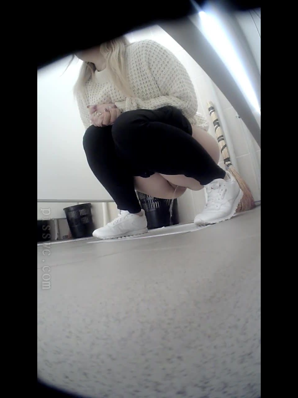 Watch Free Porno Online – Pisswc – Spy Cam In WC – 222  | voyeur | voyeur 