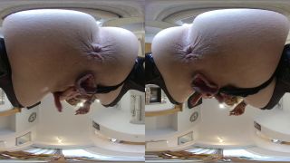 April Paisley: Facesitting 2880p UltraHD/4K