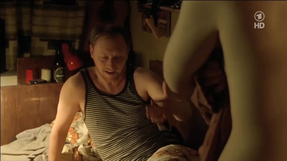 Rosalie Thomass – Neue Vahr Sud (2010) HD 720p - (Porno de Celebridad)