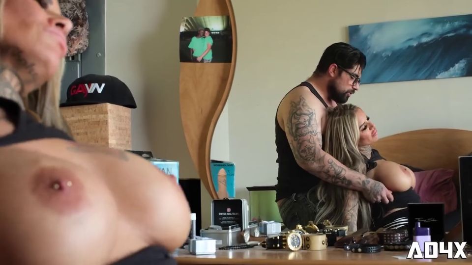 Shaved Pussy AD4X - 36DD MILF Pamela Kayne