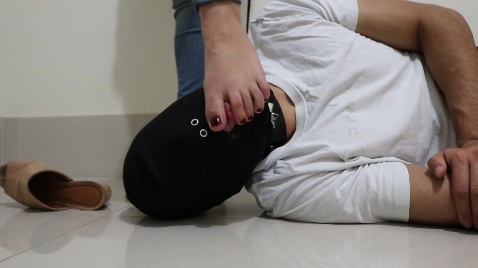 Goddess Jmacc - Cleaning Feet Daily Video Sex Download Porn