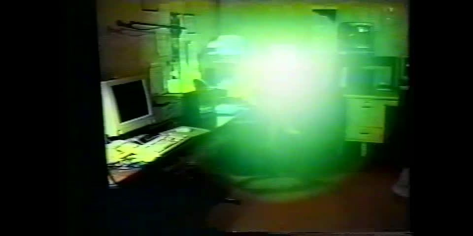 clip 17 fumar fetiche sexo fedom porno femdom  Fantacide Peepshow 2 Virtual Violence [SD 1.16 GB]  amy van allen