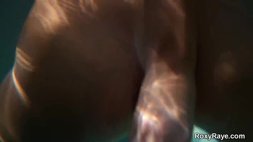Roxy Raye rr FunUnderwater