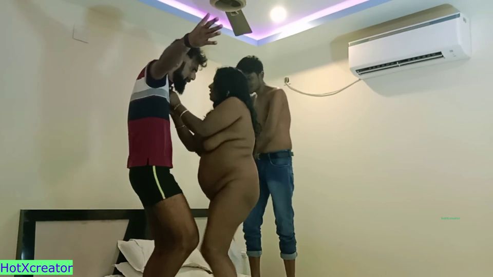 Indian hot naked dance and after party threes sex hindi sex.