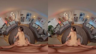 Leave the Sneakers On - Gear Vr - Blowjob