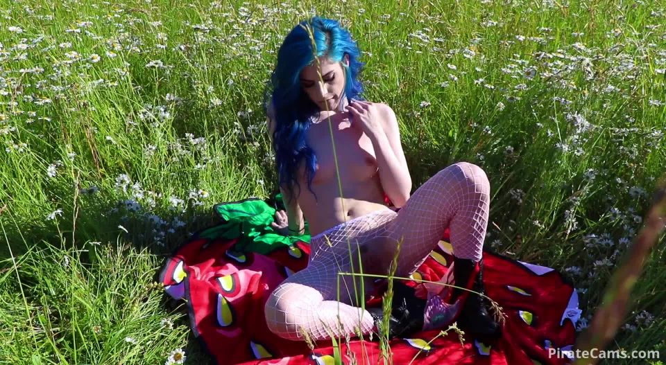 porno en línea clip 35 Chica Kati3kat en Crema de Fresa, webcams en webcam