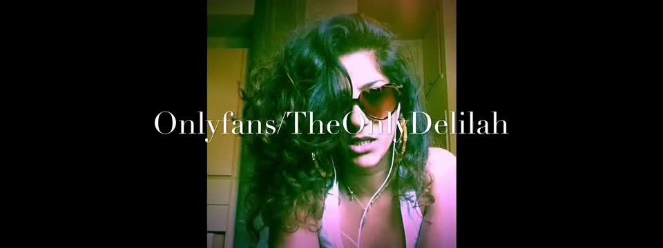 Bossy Ass Delilah2018-04-14 UH, two options, Suck or be screwed  I know you wanna be my girlfriend lol Cum listen to my