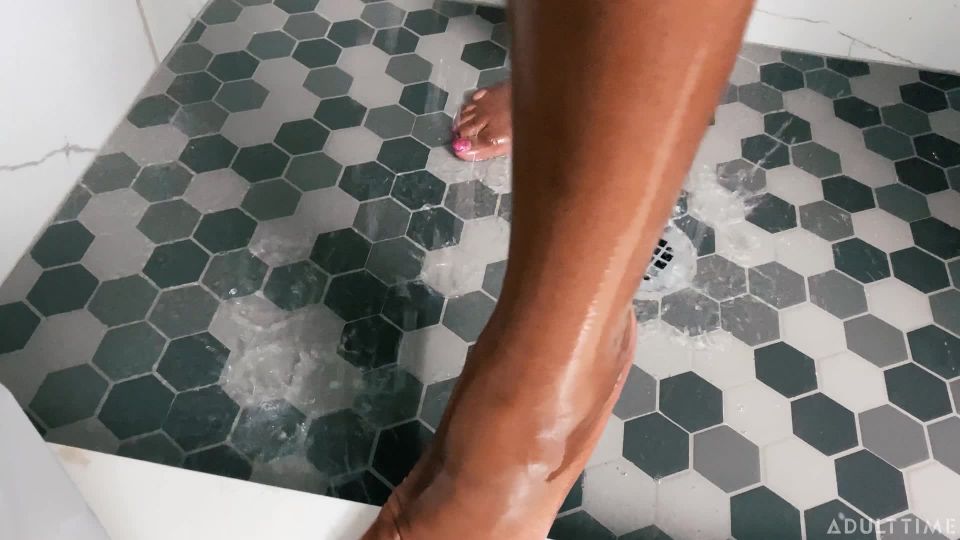 free video 20 Shower With Mocha Menage on hardcore porn max hardcore facial abuse lillian tesh