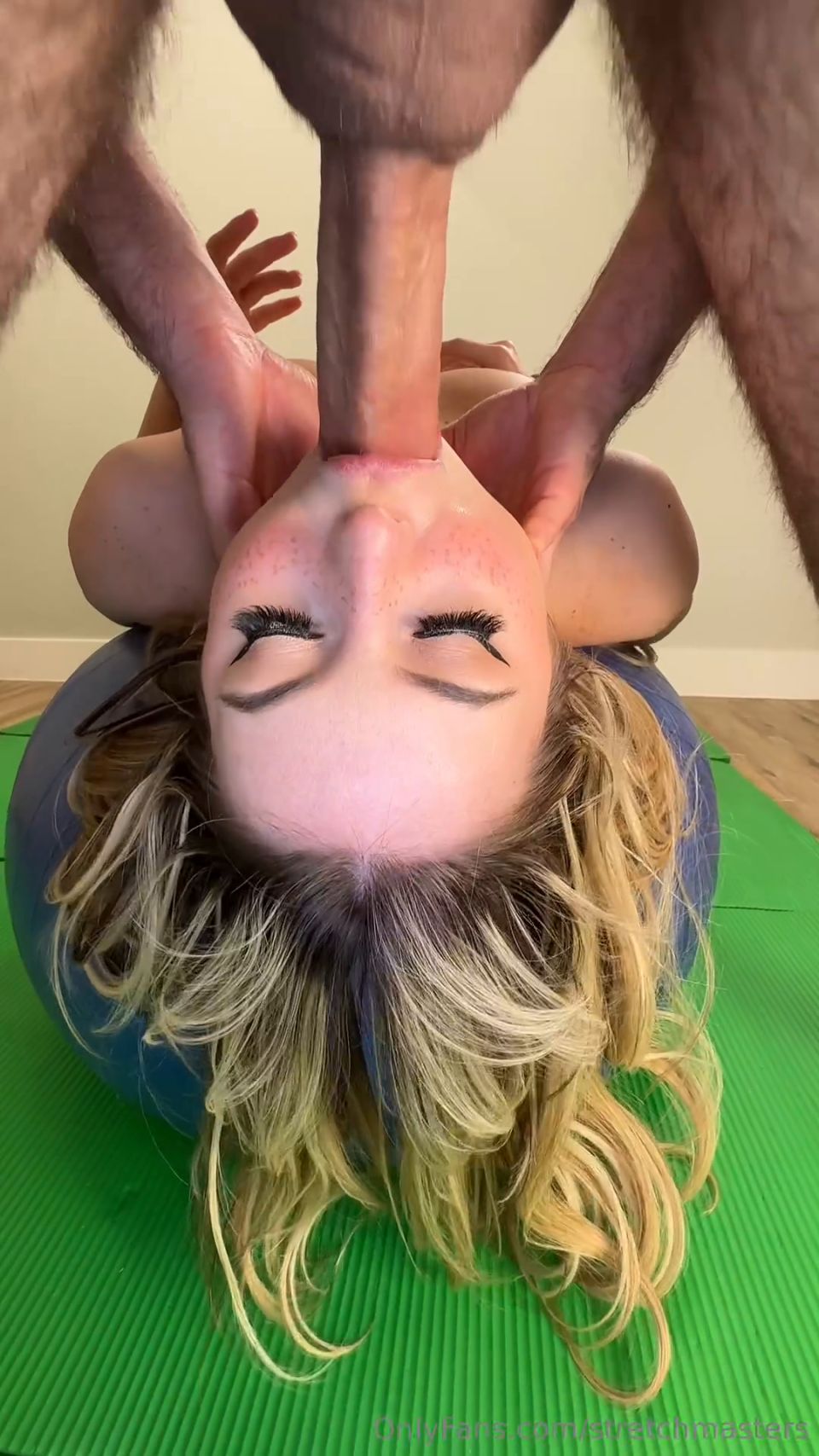 fetiche fetiche Show maestro estiramiento – Aria Banks se estira [SD 1920p] 2025