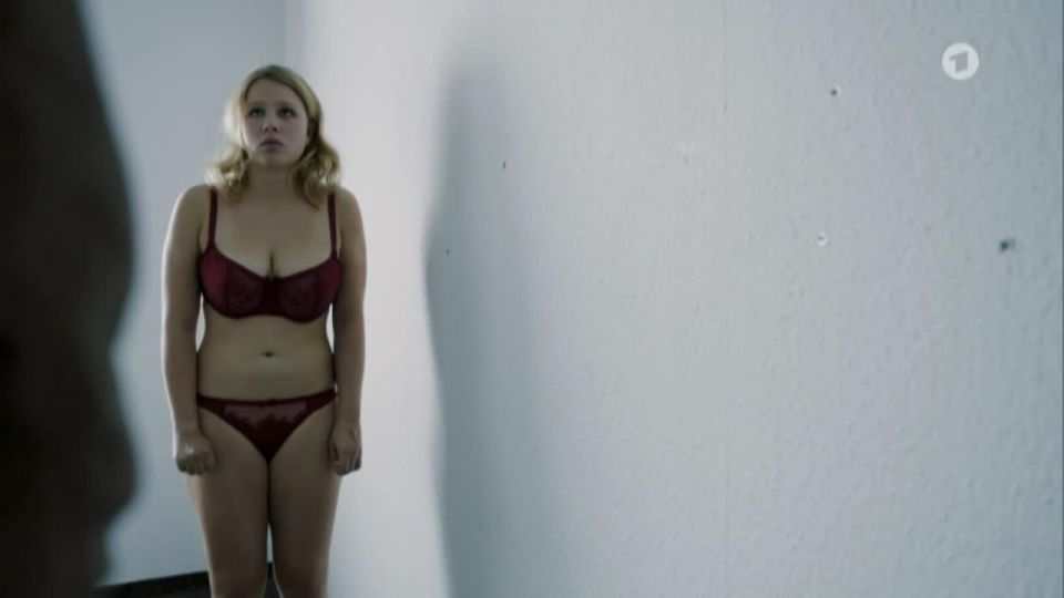 Anna Bachmann, Jamie Bick - Ich gehore ihm (2017) HD 720p - (Porno de Celebridad)