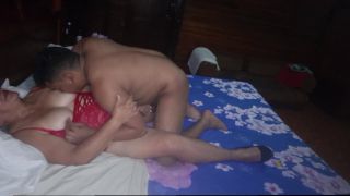 Mommilf30 - Eating the pussy of an unfaithful mature woman in her country house, hiding from her husband