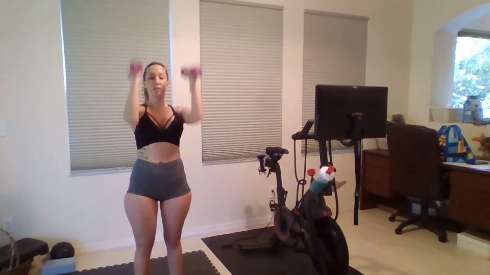 brittibratti 2023-08-11 Stream started at 08112023 1258 pm  Working Out AGAIN -- Cheer me on!