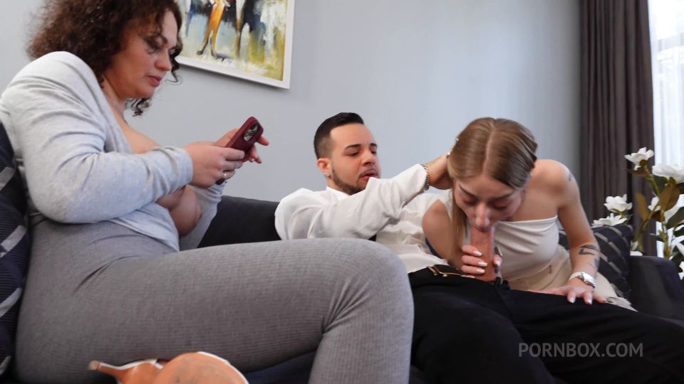 Sasha Paige - Hackeo Anal Público - FullHD 1080P