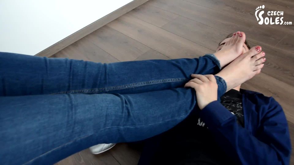 Czech SolesFeet & Jeans Paid Worship (Foot Worship, Big Feet, Foot Goddess, Bare Feet, Submissive Feet, Soles) - 1080p