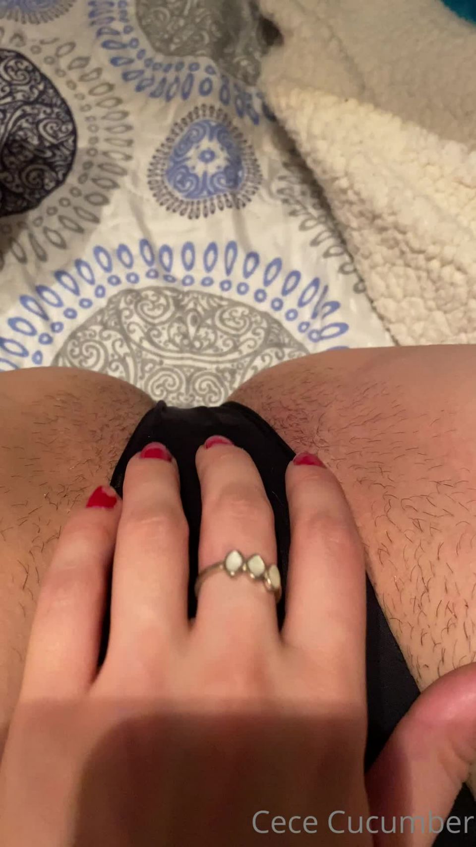 Solofans - Pepino Cece - pepinos-pero-cooler - pepinos-pero-cooler Fuera de la ciudad para trabajar y no traje mi vibrador - 24-01-2021