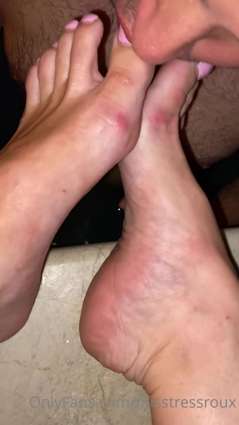 Onlyfans - GingerAlesFeet - misstressroux - misstressrouxDrowning game with my Mexican slave - 29-04-2020