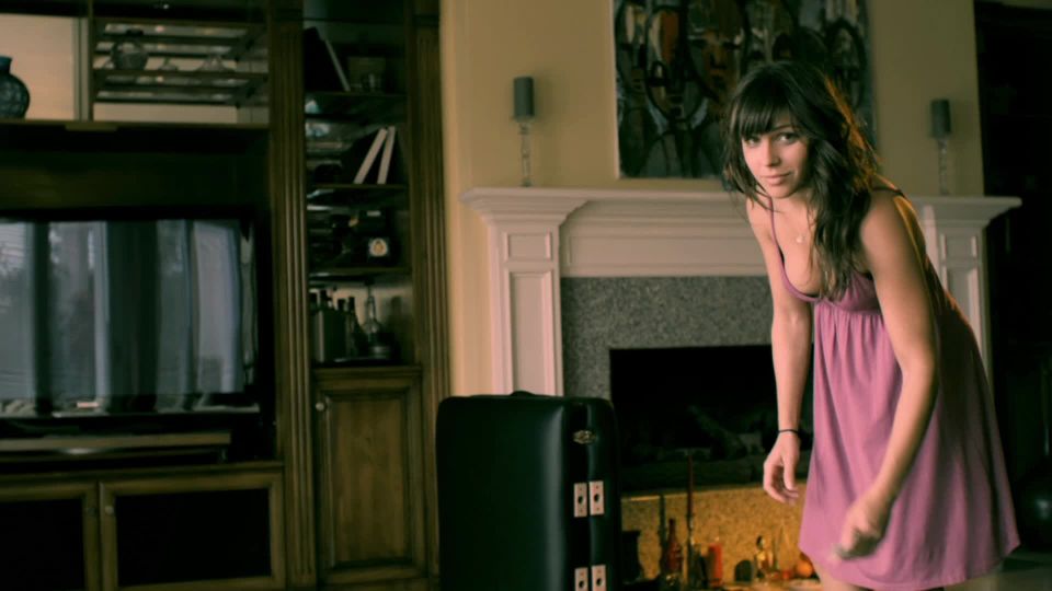 Lili Mirojnick – Asesinos de Cuento (2013) HD 1080p!!!