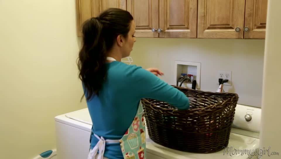 xxx video 11  / old vs young / old/young