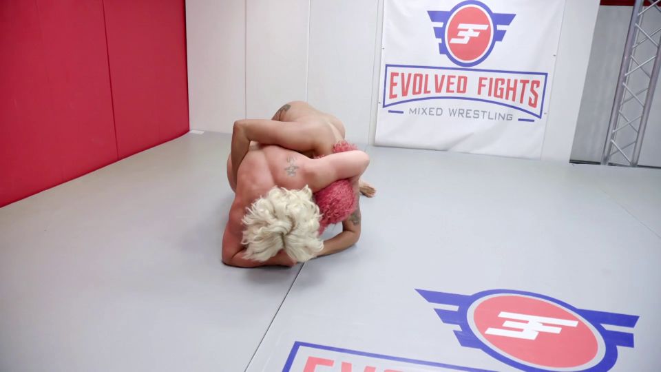 adolescente adolescente Daisy Ducati, músculo Marilyn - Daisy Ducati Vs. músculo Marilyn - adolescente