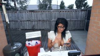 Live Cleo - Live Cleo live webcam ice bucket squirt big tits