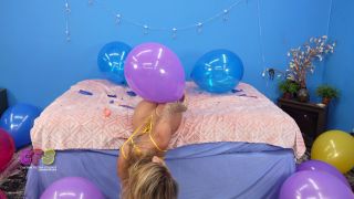 Custom Fetish - Chelsie Nail Pops 1st Time - Fetish