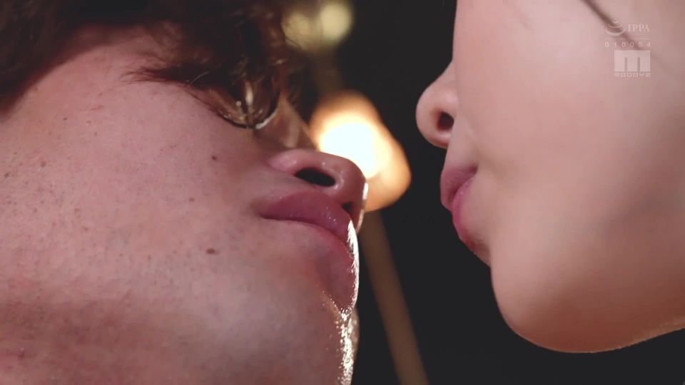 [MIDE-925] Super Exquisito cuerpo fluidos corporales / Sudor / chorros / Líquidos / Escupido / Saliva cuerpo fluido cubierto Sexo Especial Aoi Tsubasa