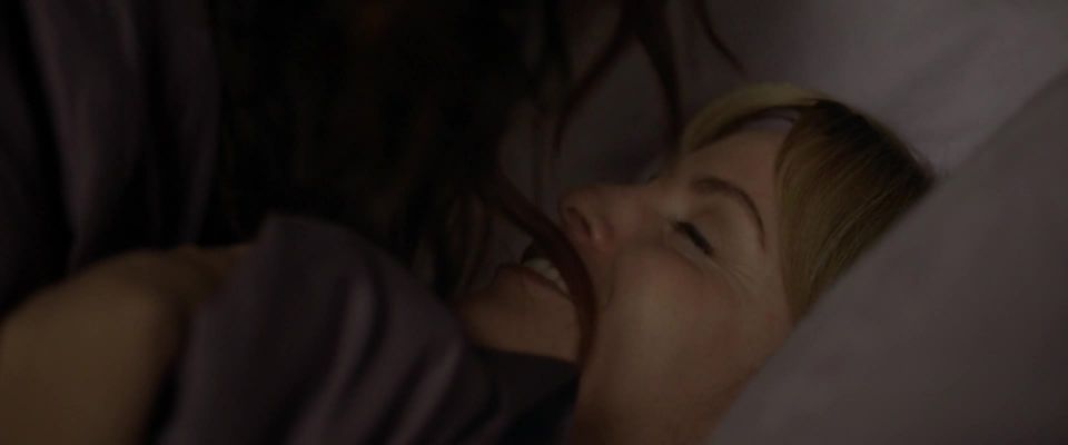 Lena Hall, Isabella Farrell, Mena Suvari - Becks (2017) HD 1080p - (Celebrity porn)