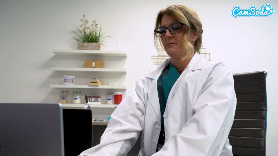 6287 Sexy Teta grande Enfermera Milf Masturba en la oficina