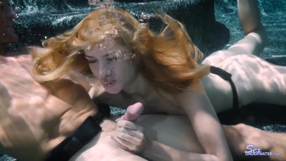 SexUnderwater e1029 Sucks   Strokes   Mazzy Grace (mp4)