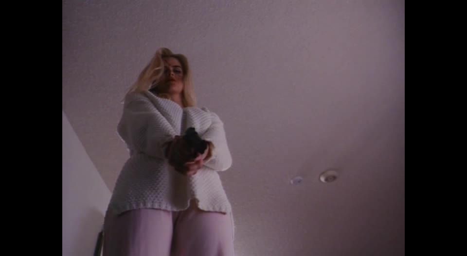 Anna Nicole Smith – Al límite (1995) - (Porno de Celebridad)