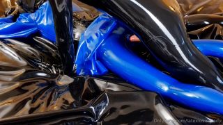 Latexlominglady - 15 minutos y minutos de diversión! Poooor mí y mi...
