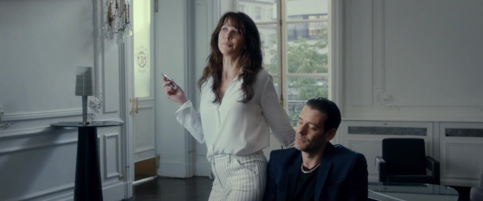 Sophie Marceau - Mme Mills, une voisine si parfaite (2018) HD 1080p - (Celebrity porn)