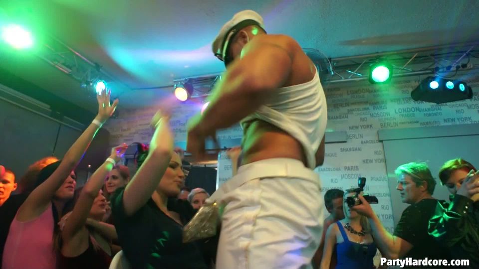 Party Hardcore Gone Crazy Vol. 32 Part 5 - Cam 4