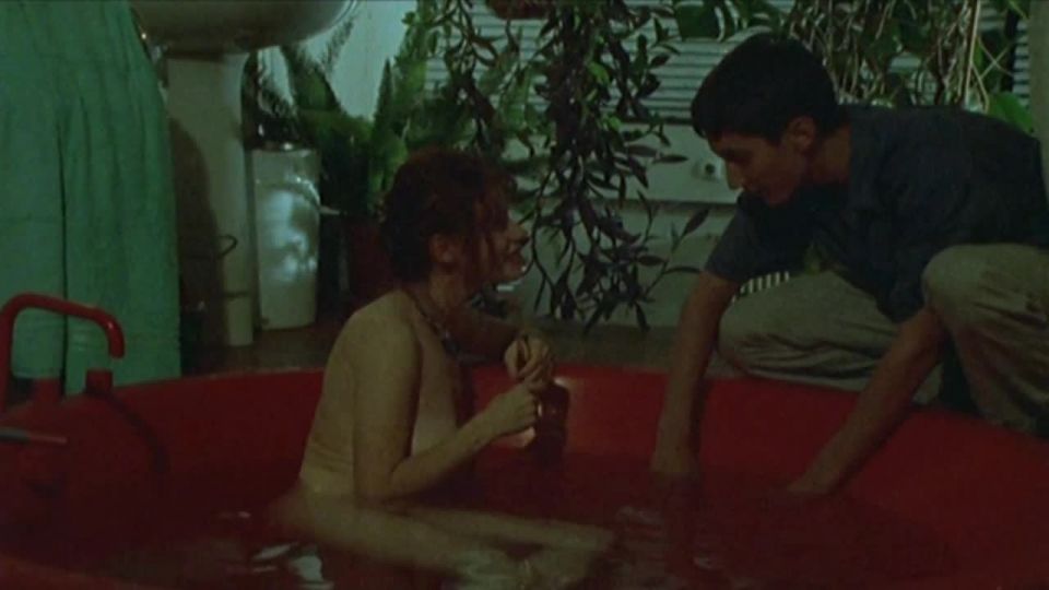 Olivia Brunaux, Iliana Lolitch - Le fils de Gascogne (1995) HD 720p - (Celebrity porn)