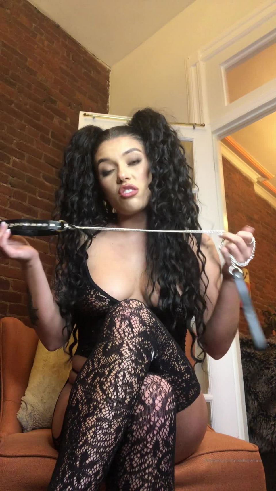 Valentina Fox - ineedvalentina () Ineedvalentina - you belong on all fours while i drag you around the city so that everyone can see what a 17-01-2020