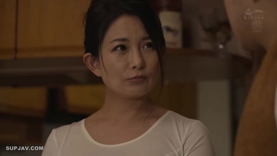 Reducing Mosaic ROE-052 上京前、初恋の人妻と過ごした夜―。‘最初’で‘最後’の惜別SEX 一色桃子 - ROE