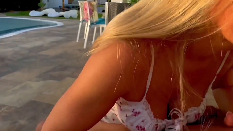 7135 Primera Creampie anal con mi mejor amiga esposo Miss A...