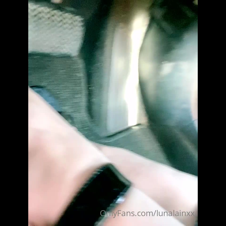 Luna Lain - lunalainxx () Lunalainxx - nuevo vídeo de la conducción rápida de la venta de la perdición que viene pronto que ama ver mi redtoes trabajar mi 16-04-2021
