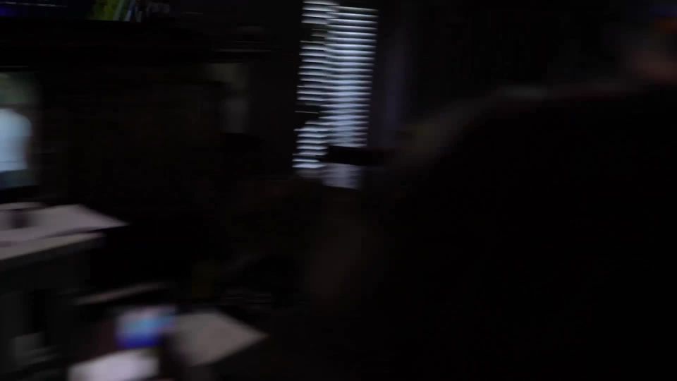 adulto xxx clip 35 pies fetiche sexo femdom porno  VitalyUncensored presenta Detrás de las escenas ruso Hitman Dead Body Prank! fetiche