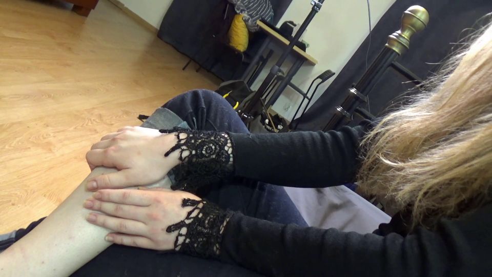 porno online clip 11 Foot Torment Girls in Poland - Me clavé 33 pinzas en sus pies descalzos - FullHD 1080p - humillación - fetiche porno katja kassin femdom