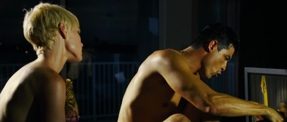 Kate Nauta - Transporter 2 (2005) HD 1080p versión sin cortar - [Celebridad porno]