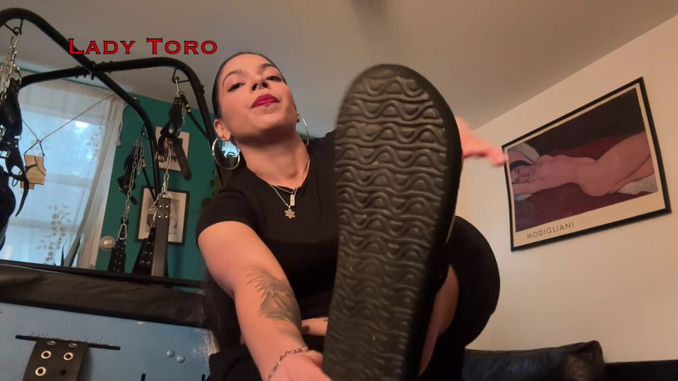 Lady Toro - Sandalia Lacking Perdedor - FullHD 1080P