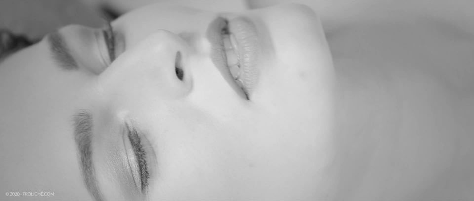 [FrolicMe] Leanne Lace Tease The Boys [10.26.20] [1080p]