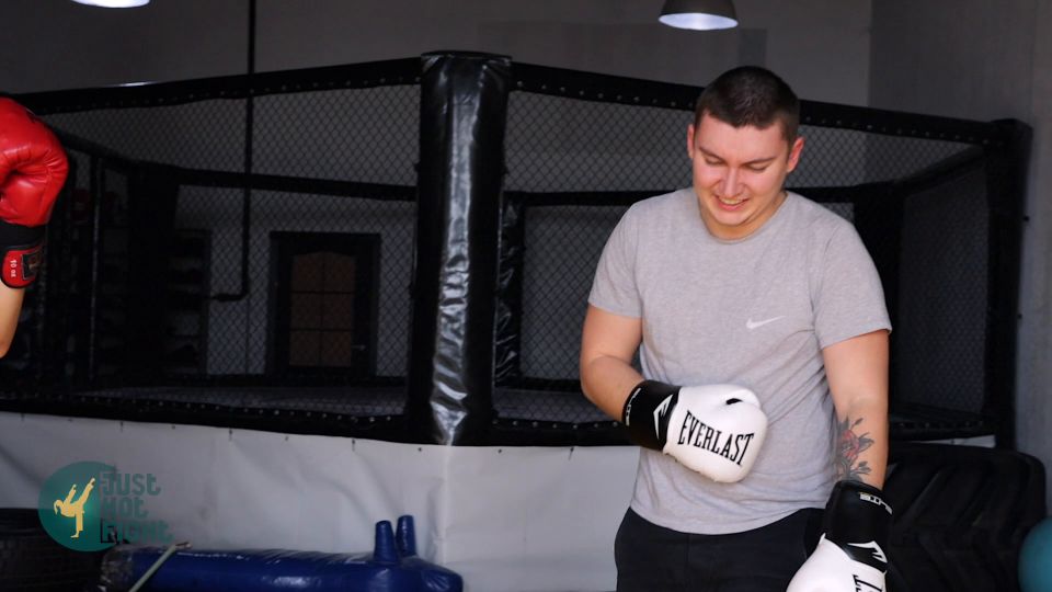 Fetish porno sólo caliente lucha: Aura Boxing partido Femdom