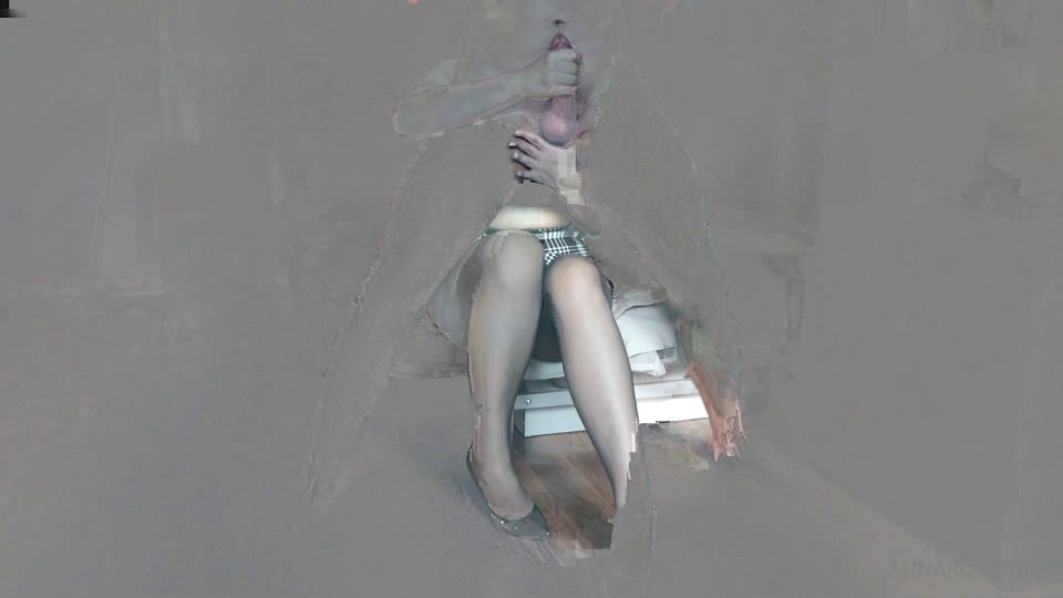 Alina Rose paso a mamá y a sus piernas en pantalones después del trabajo