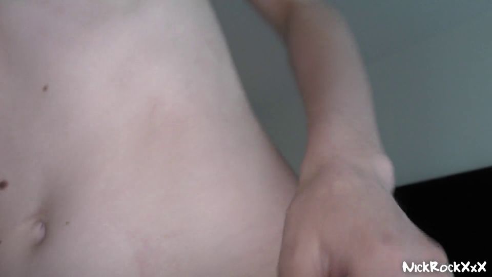 Follando a un adolescente flaco llamado Berlín 18Yo Luego su hermanastra Barcelona vino a ser continuada 1080p