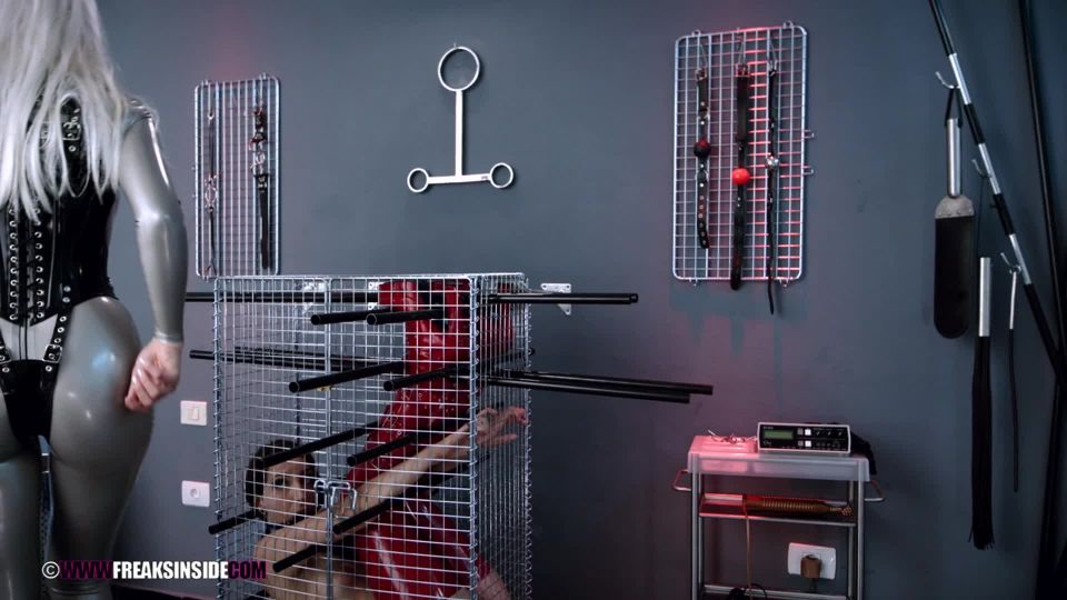 Slavegirl fucked in cage Femdom!