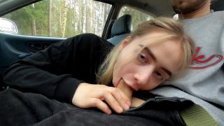 [Amateur] fucked 18 year old stranger in the car and cum in her mouth