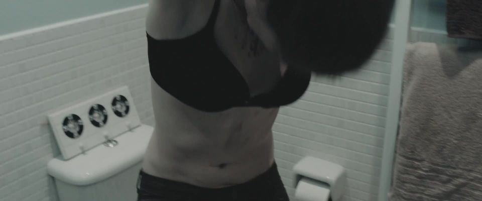 Anna Dawson – La criatura de abajo (2016) HD 1080p - (Celebridad porno)