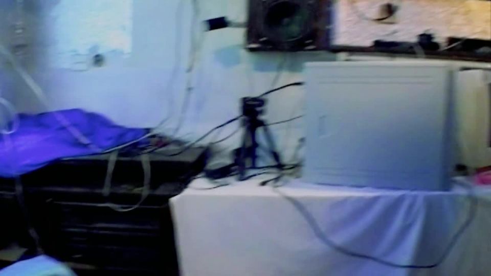 adulto xxx clip 23 amateur tortura alemán porno  BBB – Privado Ölwechsel – Bis Zum Letzten TropFen  público